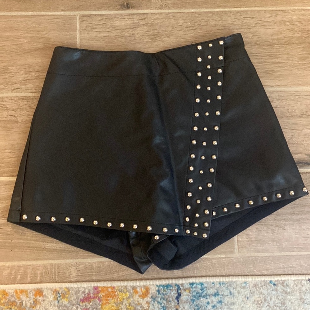Free people leather skort. Size small. never worn